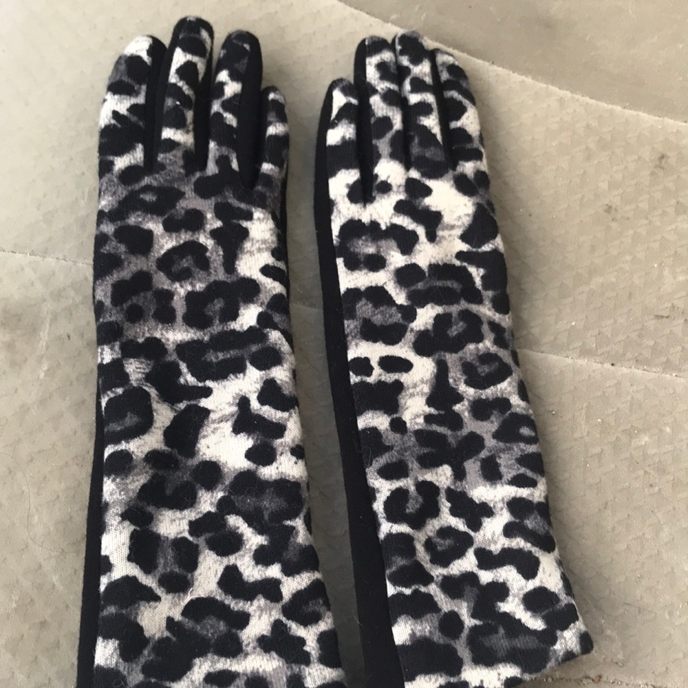Cheetah gloves Prima Donna worn once